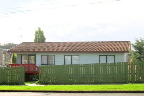 Photo of property in 274 Triangle Road, Massey, Auckland, 0614