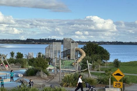 Photo of property in 131 Waituarua Drive, Takanini, Auckland, 2112