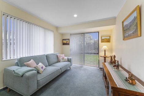 Photo of property in 33 College Drive, Paraparaumu, 5032