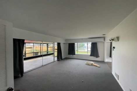 Photo of property in 2 Carolyn Street, Manukau, Auckland, 2025