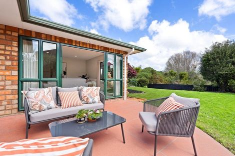 Photo of property in 52 Kath Hopper Drive, Orewa, 0931