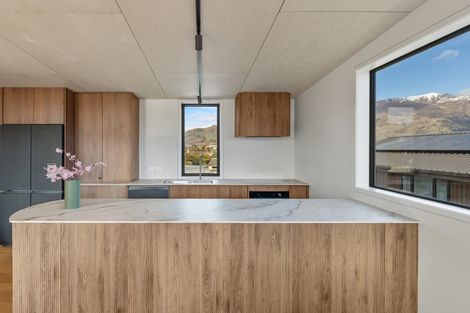 Photo of property in 7 Tuke Lane, Wanaka, 9305