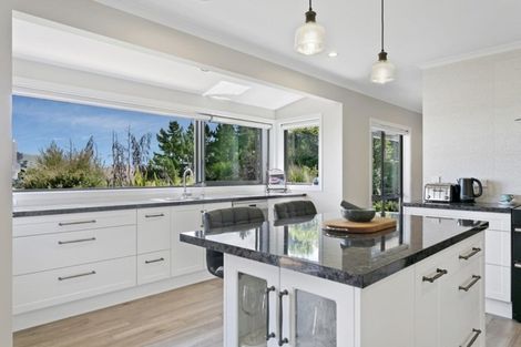 Photo of property in 34 Piro Place, Acacia Bay, Taupo, 3385