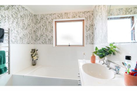 Photo of property in 8 Myers Street, Waikiwi, Invercargill, 9810