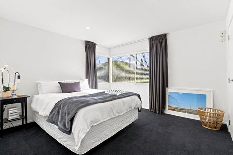 Photo of property in 13 Beaudine Avenue, Glenfield, Auckland, 0629