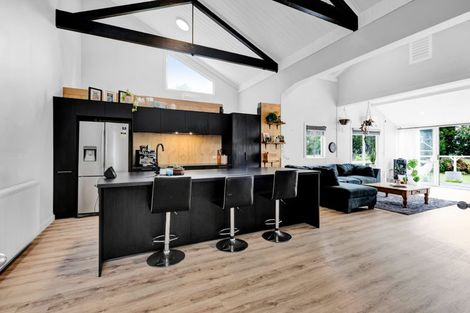 Photo of property in 330 Kelly Road, Lepperton, New Plymouth, 4373