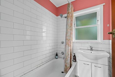 Photo of property in 4/9 Moana Avenue, Belmont, Auckland, 0622