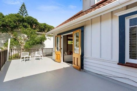 Photo of property in 35 Raroa Road, Kelburn, Wellington, 6012