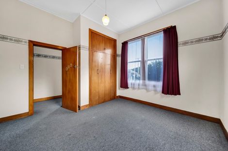 Photo of property in 10 Burns Street, Hawera, 4610