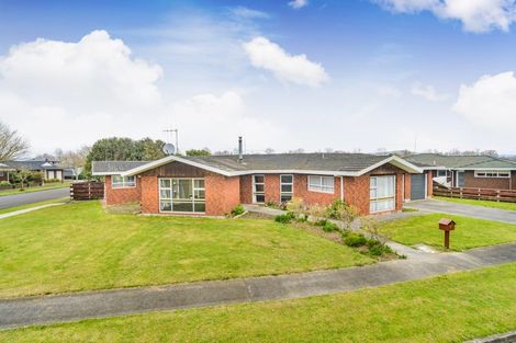 Photo of property in 1 Wedgwood Grove, Highbury, Palmerston North, 4412