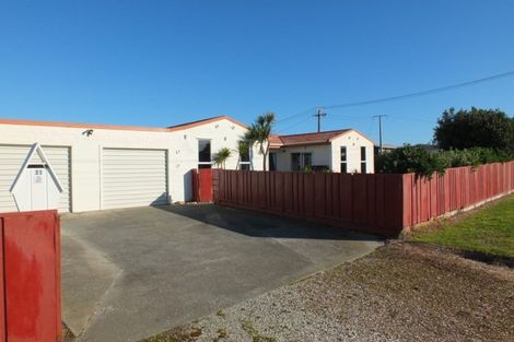 Photo of property in 31 Marine Parade South, Foxton Beach, Foxton, 4815