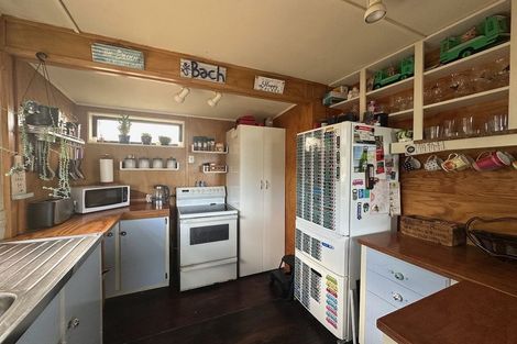 Photo of property in 5 Tokopapa Street, Mokau, 4376