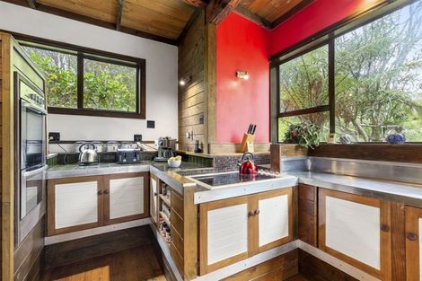 Photo of property in 2 Sea Vista Drive, Pukerua Bay, 5026