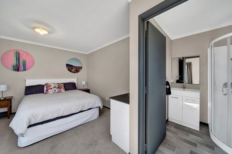 Photo of property in 221 Parklands Avenue, Bell Block, New Plymouth, 4312