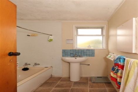 Photo of property in 2 Graham Place, Huntly, 3700