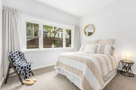 Photo of property in Hobson Flats, 4/1 Hobson Street, Pipitea, Wellington, 6011