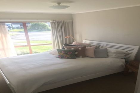 Photo of property in 14 Kilkenny Place, Fitzherbert, Palmerston North, 4410