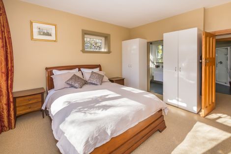 Photo of property in 92 Martin Avenue, Beckenham, Christchurch, 8023