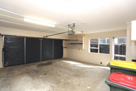 Photo of property in 2/10 Kallaroo Place, Botany Downs, Auckland, 2010