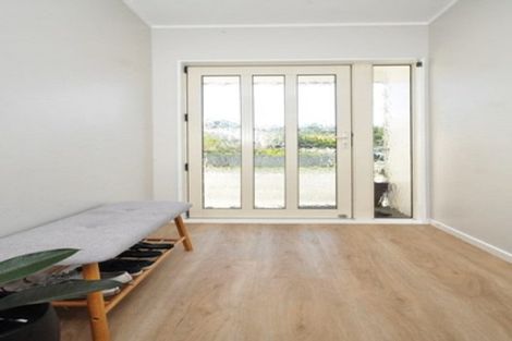 Photo of property in 22a Greta Place, Stanmore Bay, Whangaparaoa, 0932