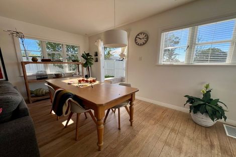 Photo of property in 3/53 Hanlon Crescent, Narrow Neck, Auckland, 0624