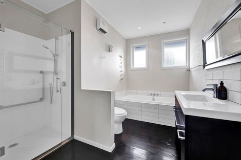 Photo of property in 73 Ihaia Road, Opunake, 4616