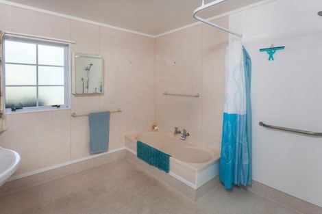 Photo of property in 103 Oratia Place, Onemana, Whangamata, 3691