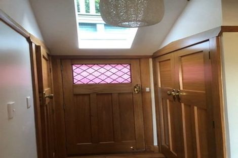 Photo of property in 18 Raroa Road, Kelburn, Wellington, 6012