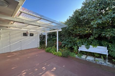 Photo of property in 29 Himalaya Drive, Half Moon Bay, Auckland, 2012