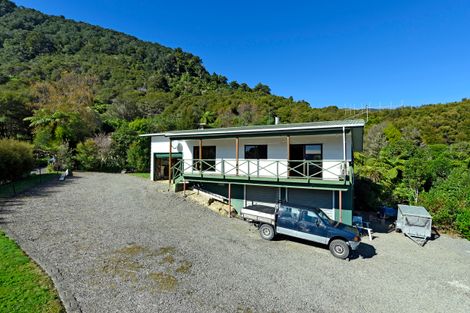 Photo of property in 23-25 Nikau Heights, Little Wanganui, Karamea, 7893