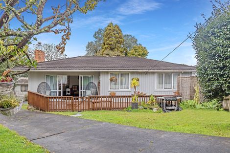 Photo of property in 1/23 Merton Avenue, Glenfield, Auckland, 0627