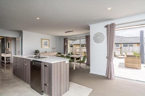 Photo of property in 45 Kowi Lakes Drive, One Tree Point, 0118