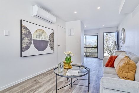 Photo of property in 4c Hepburn Road, Glendene, Auckland, 0602