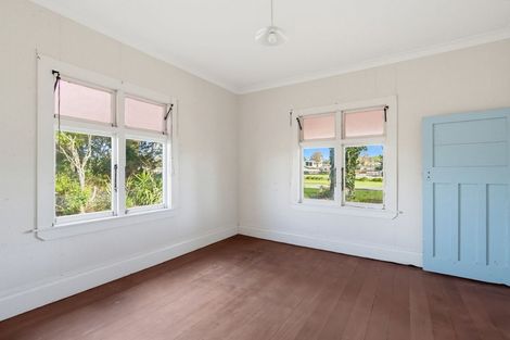 Photo of property in 10 Williams Street, Otane, 4202