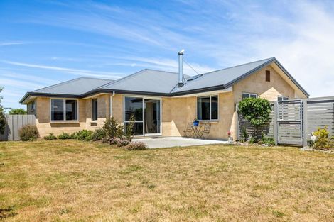 Photo of property in 4 Loe Place, Amberley, 7410