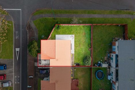 Photo of property in 2 Elwarth Way, Ranui, Auckland, 0612