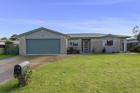 Photo of property in 16 Resolution Place, One Tree Point, 0118