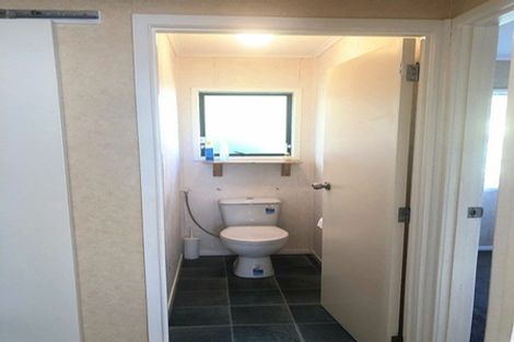 Photo of property in 2 Fairdale Avenue, Red Hill, Papakura, 2110