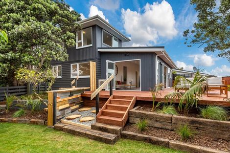 Photo of property in 67 Renown Road, Raumati South, Paraparaumu, 5032