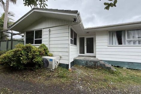 Photo of property in 26 Sunline Avenue, Massey, Auckland, 0614