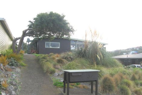 Photo of property in 37 Mana View Road, Paremata, Porirua, 5026
