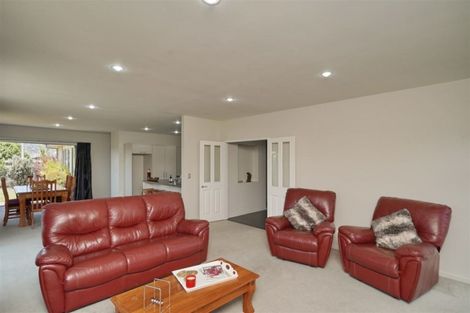 Photo of property in 11 Saint Peters Close, Woolston, Christchurch, 8062