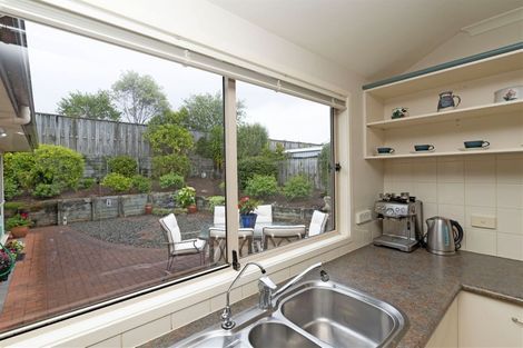 Photo of property in 26 Hillwell Drive, Henderson, Auckland, 0612