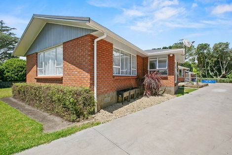 Photo of property in 22 Carthew Street, Okato, 4335