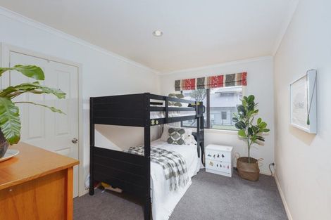 Photo of property in 73 Saint James Drive, Huntington, Hamilton, 3210