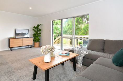 Photo of property in 22 Bay Vista Drive, Red Beach, 0932