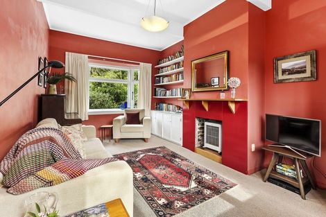 Photo of property in 33a Apuka Street, Brooklyn, Wellington, 6021