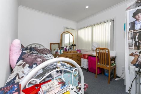 Photo of property in 37 Heathglen Place, Bayview, Auckland, 0629