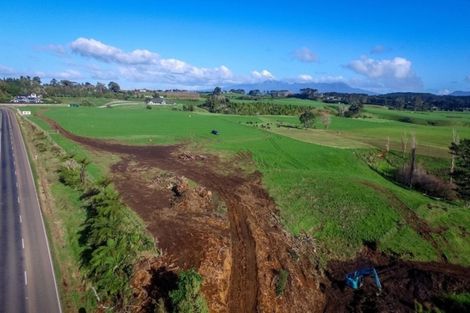 Photo of property in 140 Henwood Road, Paraite, New Plymouth, 4372