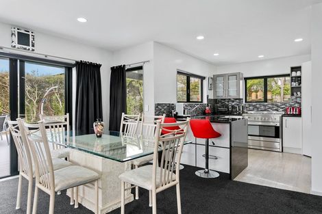 Photo of property in 36 Aubrey Crescent, Rainbow Point, Taupo, 3330